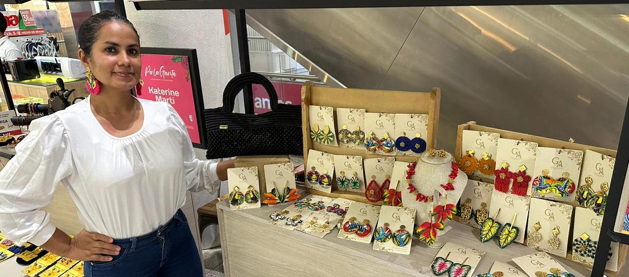 Una de las artesanas que estará en el Mall Plaza.