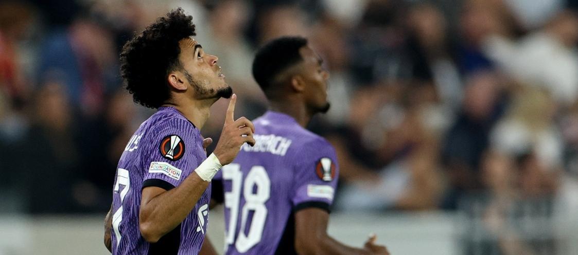 Luis Díaz festeja tras marcar el segundo gol del Liverpool. 