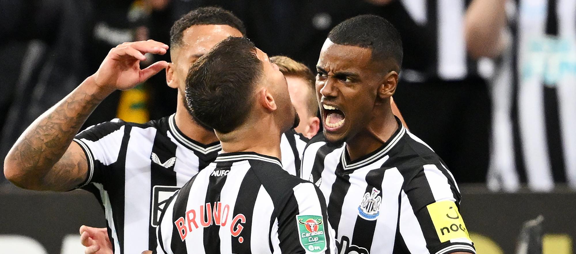 La celebración del gol de Alexander Isak. 