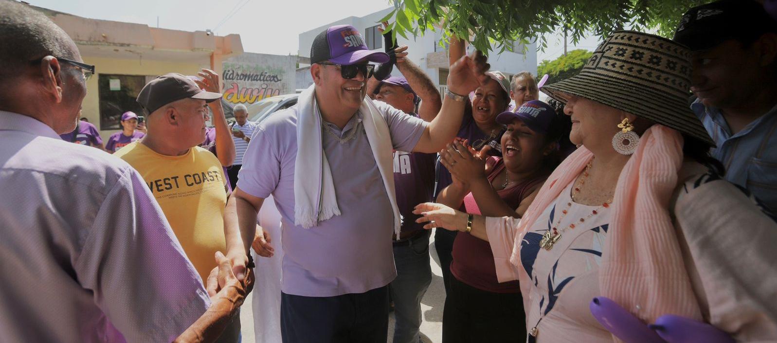 Samuel Santander Lopesierra el día de su inscripción a la Alcaldía de Maicao