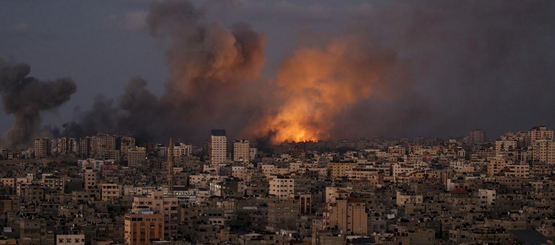 Imagen de bombardeo en Gaza.