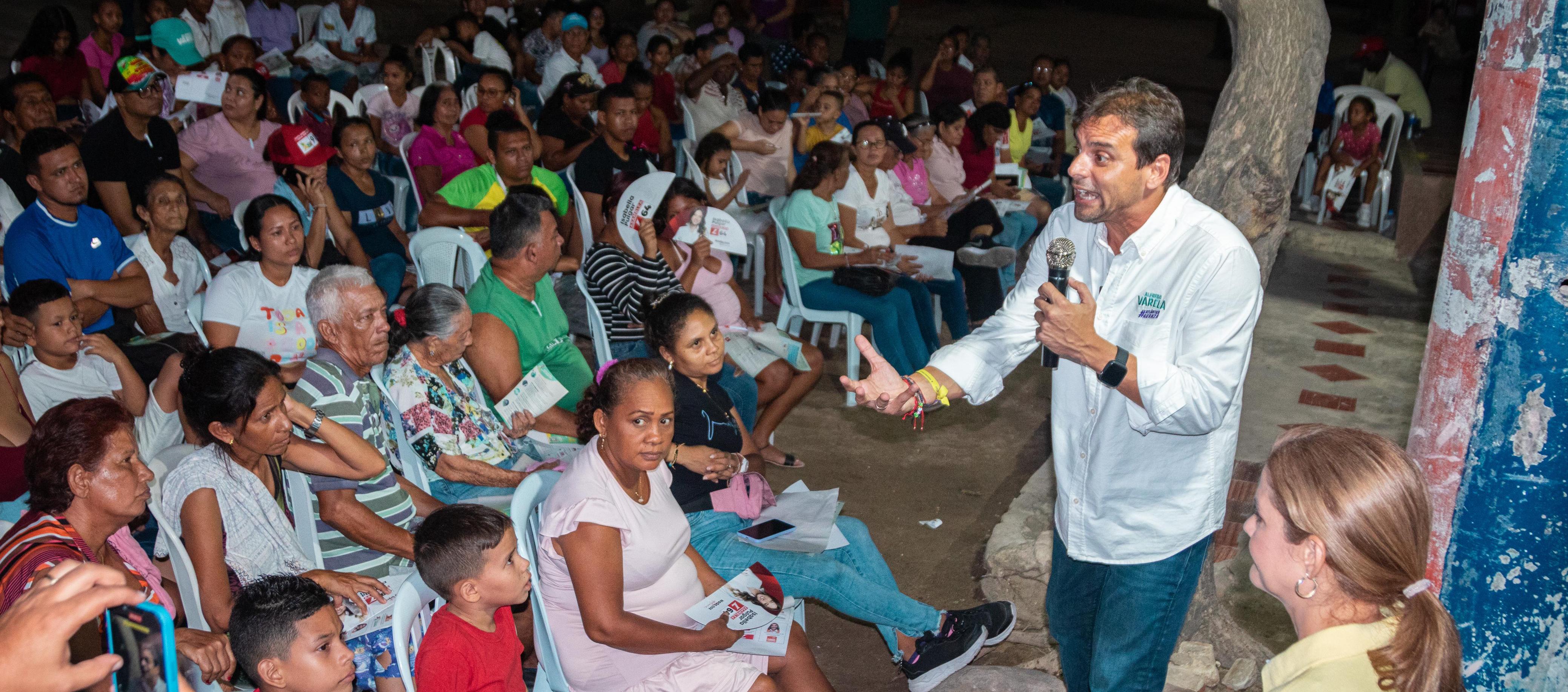 Alfredo Varela en el barrio San Roque.