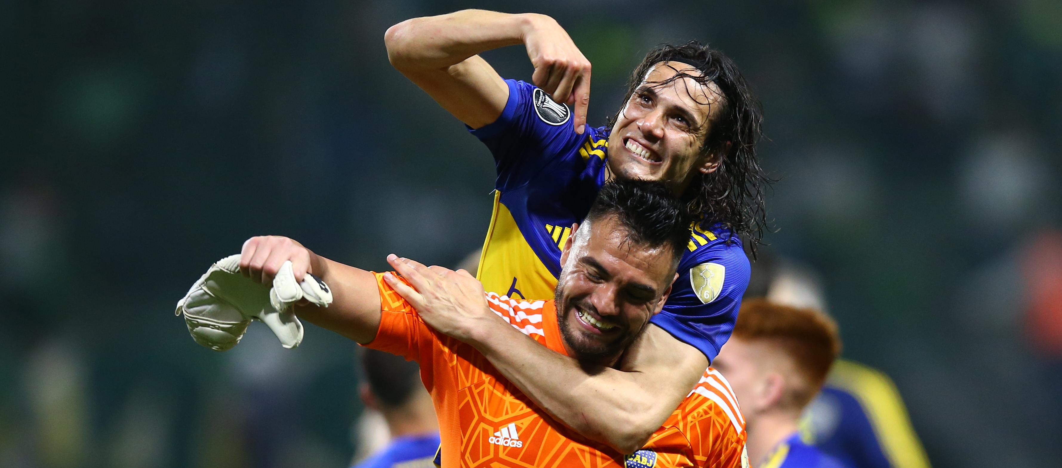 Edinson Cavani y Sergio Romero.