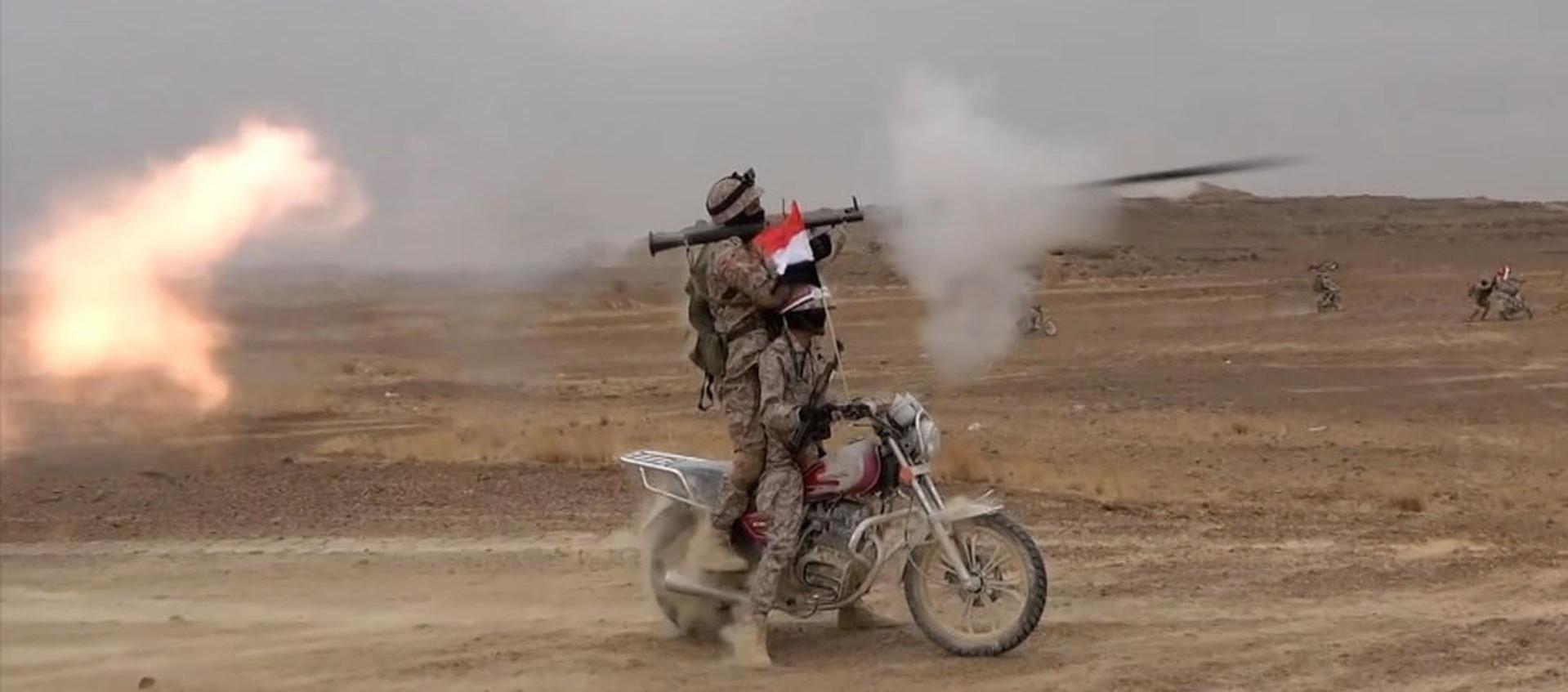 Combatientes hutíes.