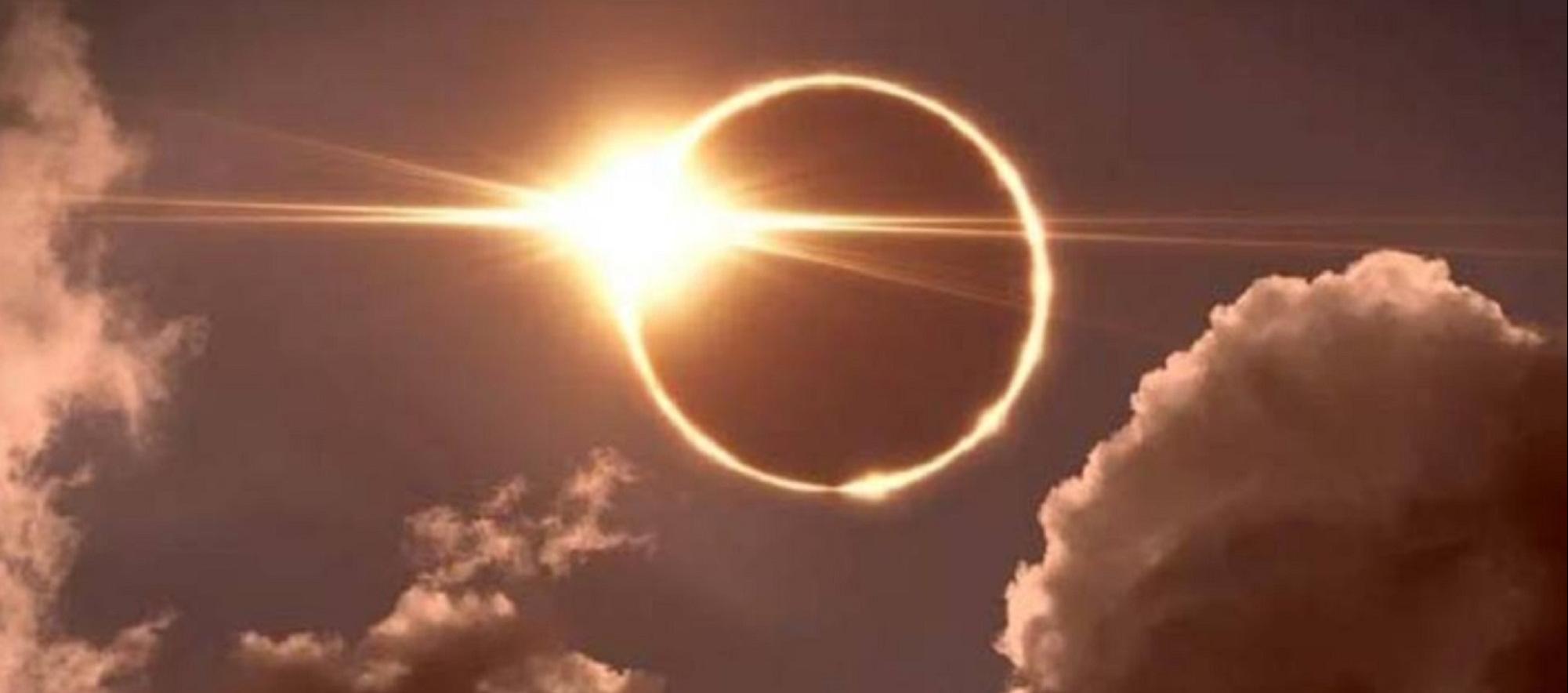 Eclipse anular de Sol. 