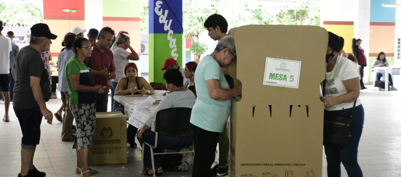 Imagen del puesto de votación en el Colegio Caldas, en Soledad.