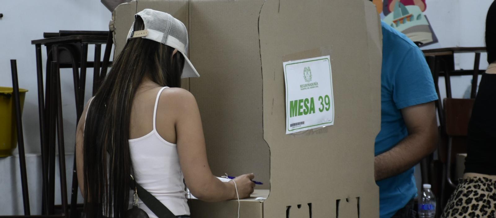 Imagen de mesa de votación en Barranquilla.