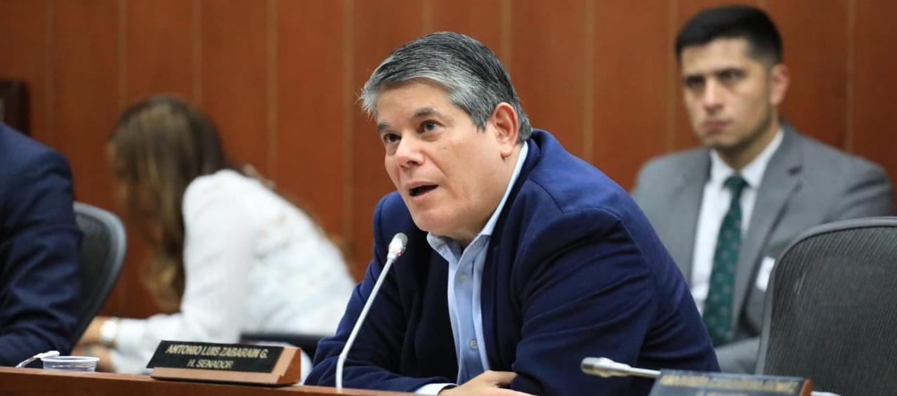 El senador Antonio Zabaraín.