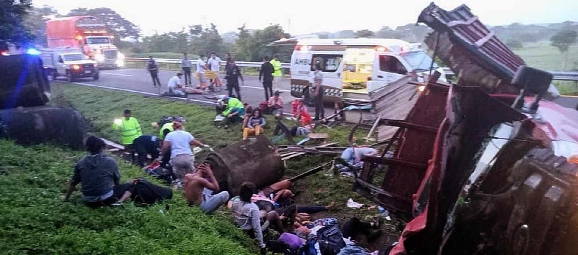 Migrantes que sobrevivieron a accidente en el sur de México