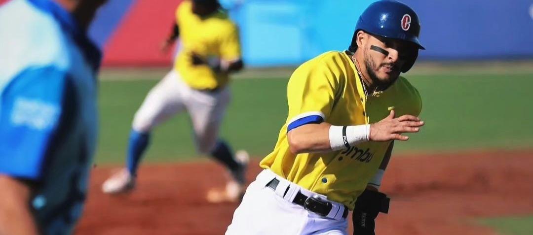 Francisco Acuña anotó la carrera del triunfo para Colombia tras un imparable de Fabián Pertuz. 