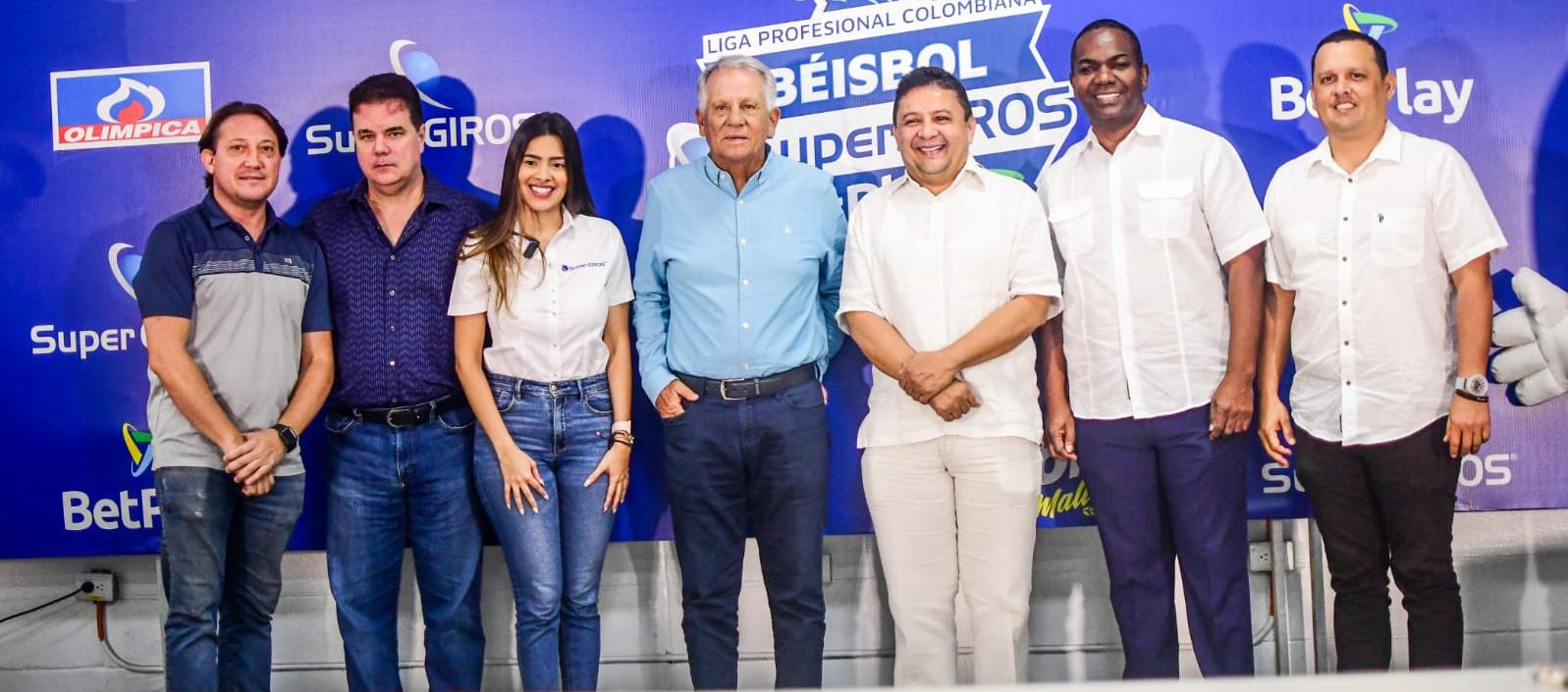 Ricardo Mendoza, Roberto Char, Lorena Zequeda, Pedro Salzedo, Ismael Fernández, Édinson Rentería y Kodiró Miranda durante el lanzamiento del torneo. 