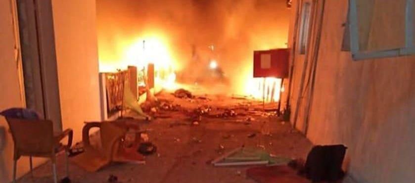 El Hospital Al Ahli de Gaza en llamas tras el bombardeo