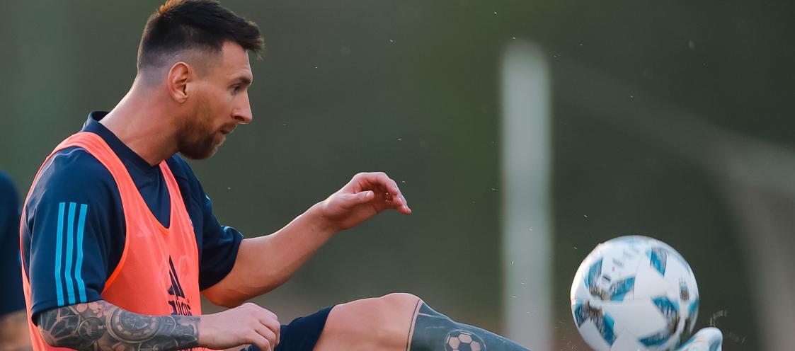 La presencia de Lionel Messi contra Paraguay se definirá tras el último entrenamiento en Ezeiza.