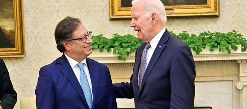 El presidente Petro junto al mandatario de EE.UU., Joe Biden