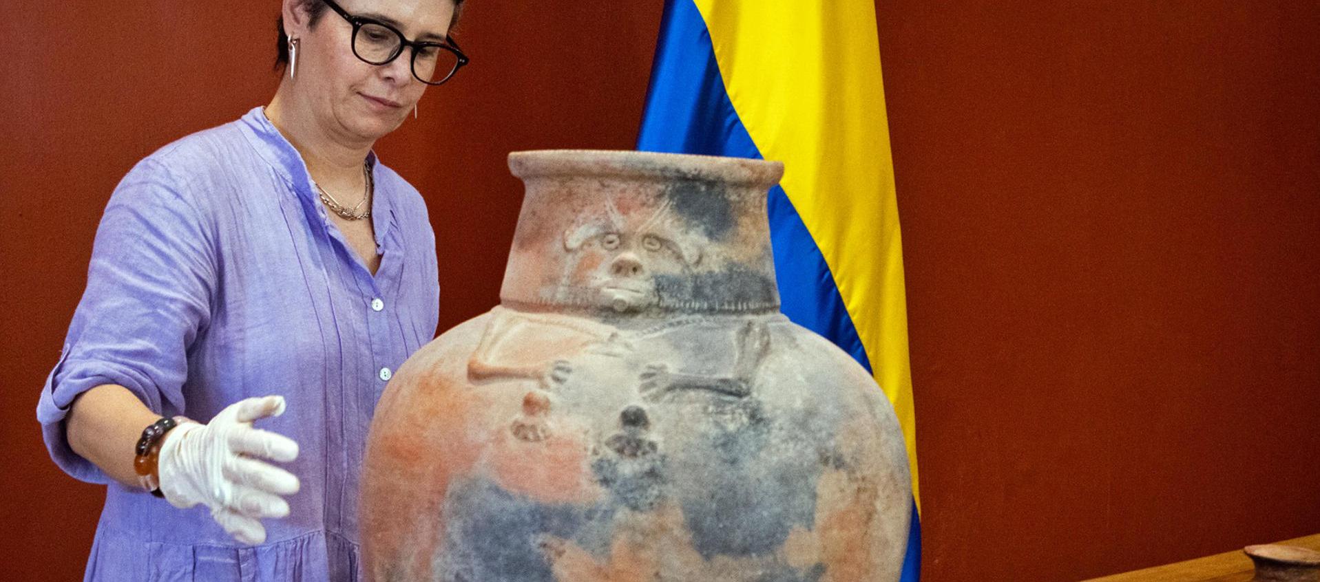 Directora de asuntos culturales de la cancillería, Catalina Ceballos.