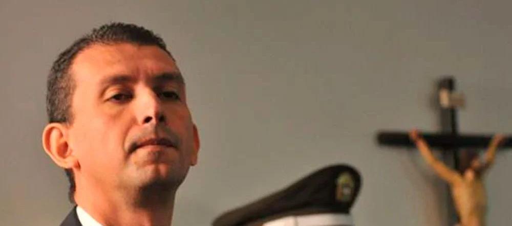 Emilio Tapia, contratista.