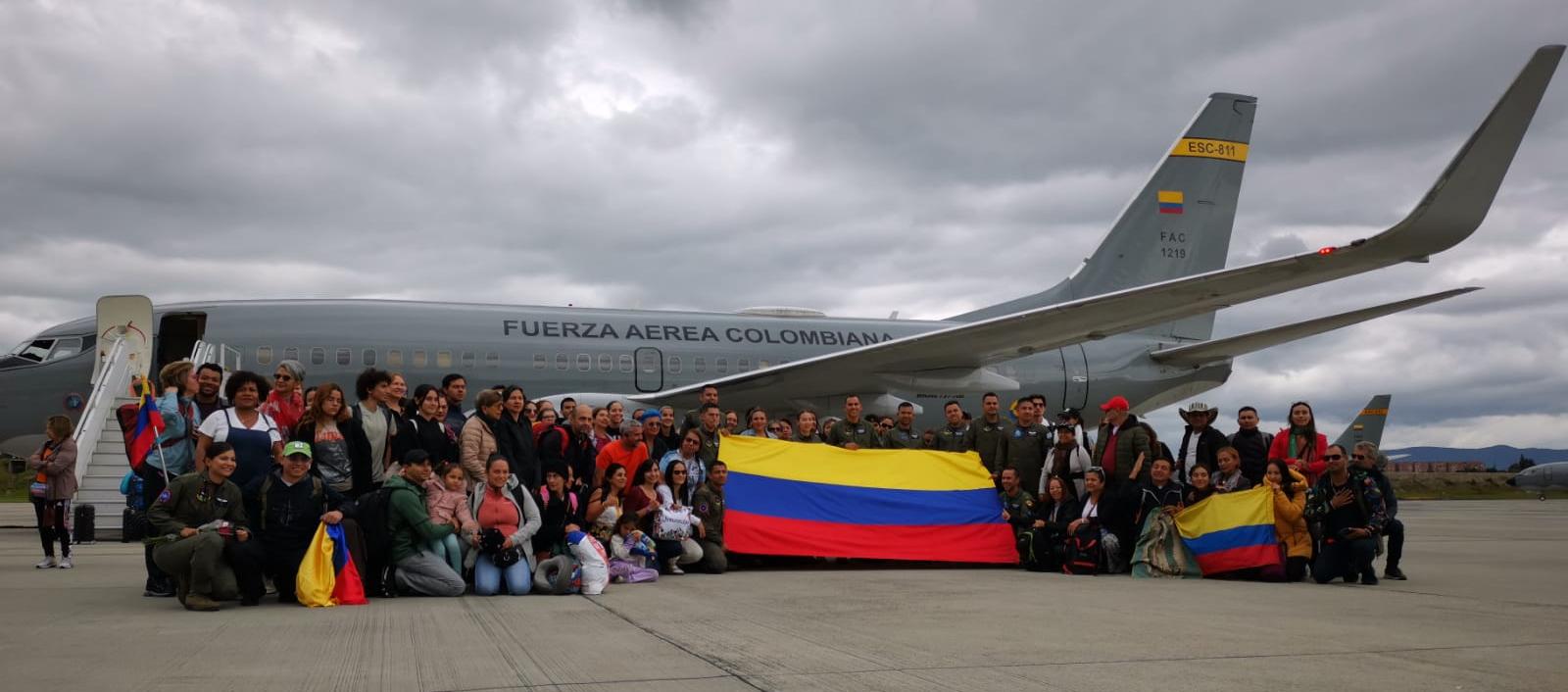 Colombianos que llegaron en el segundo vuelo de Israel.