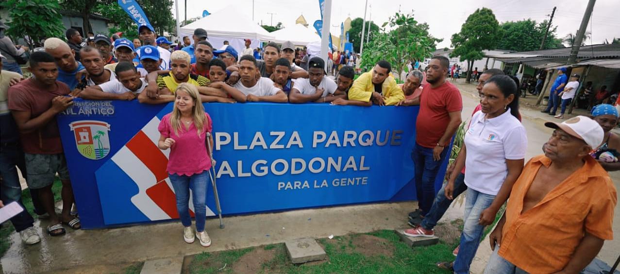 Entrega de Plaza de Algodonal.