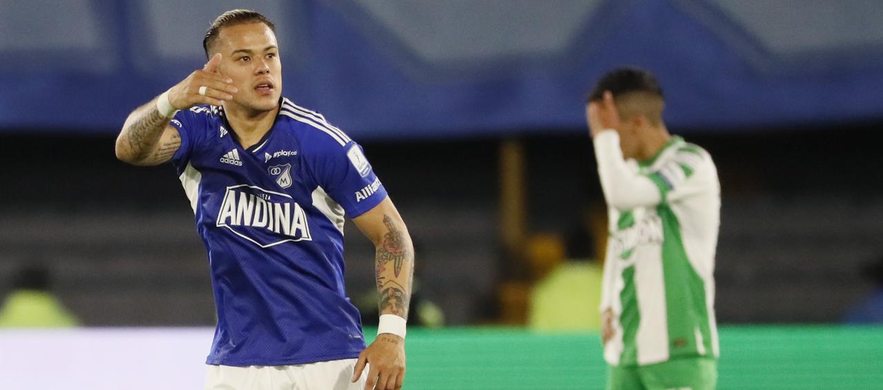Leonardo Castro celebrando su gol.