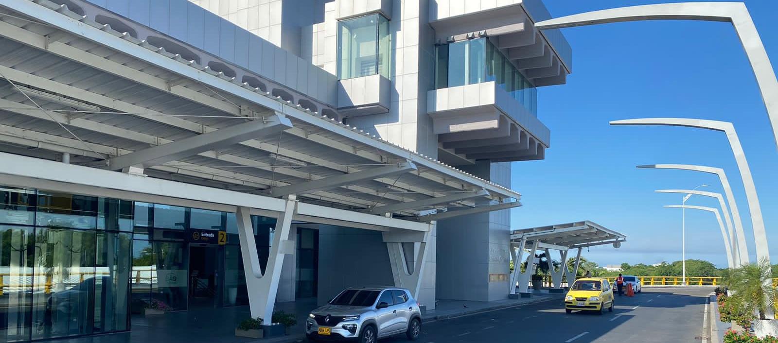 Fachada del aeropuerto Ernesto Cortissoz.