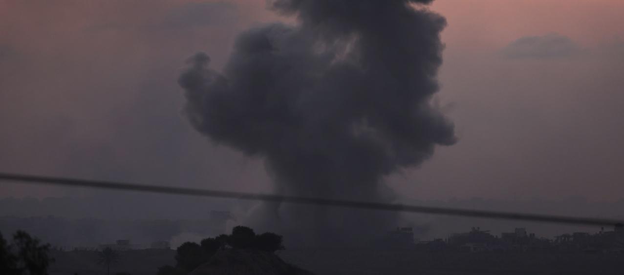 Imagen de bombardeo en la Franja de Gaza.