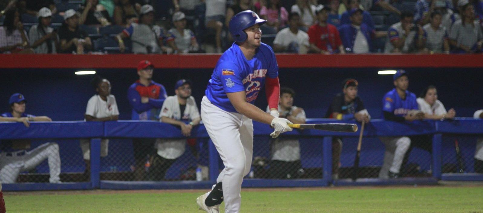 Pabel Manzanero empujó la carrera del triunfo para Caimanes. 