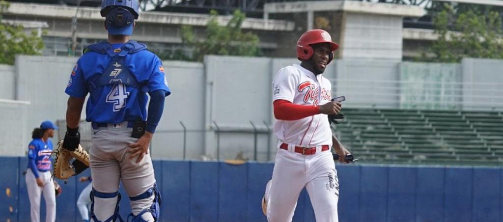 Tigres anotó cinco carreras en el segundo episodio.