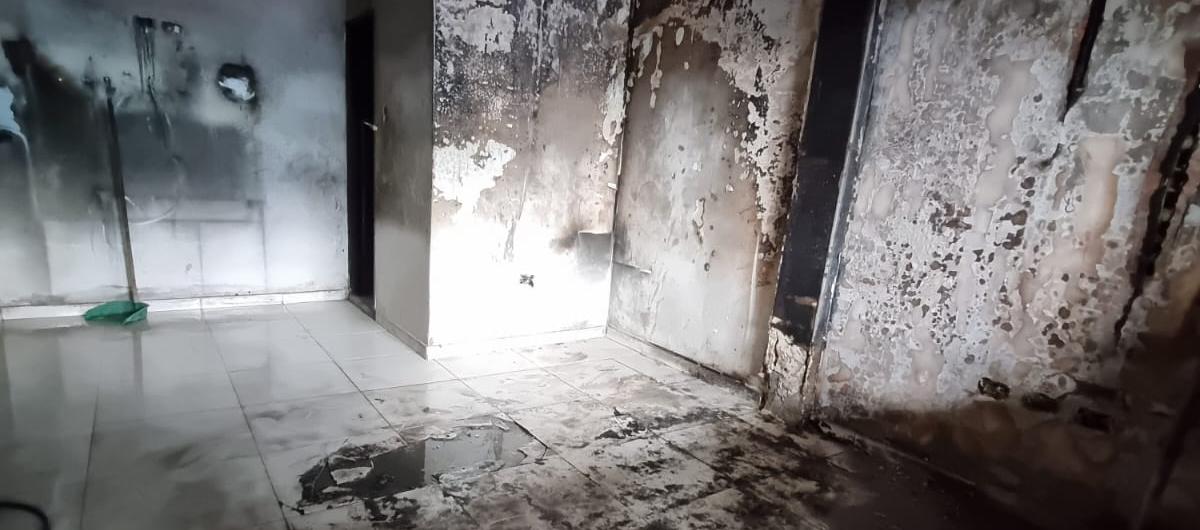 Casa incinerada en el barrio San José.