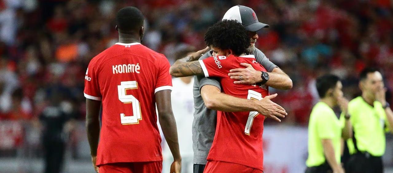 Jürgen Klopp y Luis Díaz.