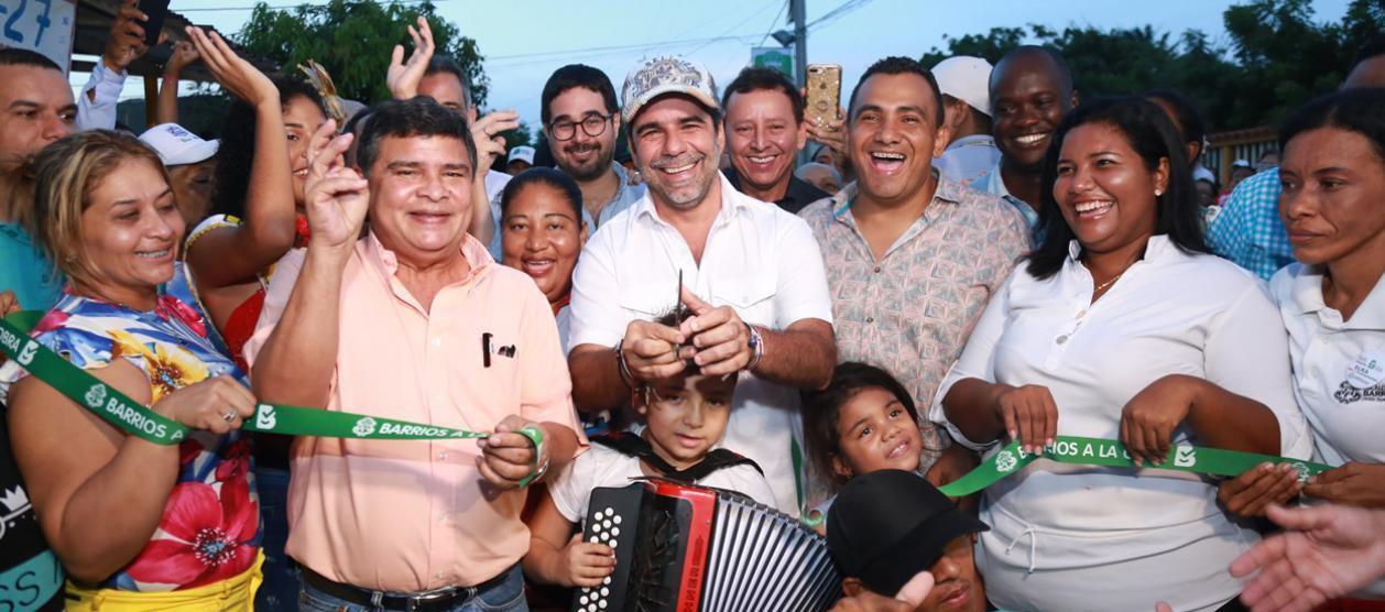 Rafael Lafont junto al Alcalde electo Alex Char.