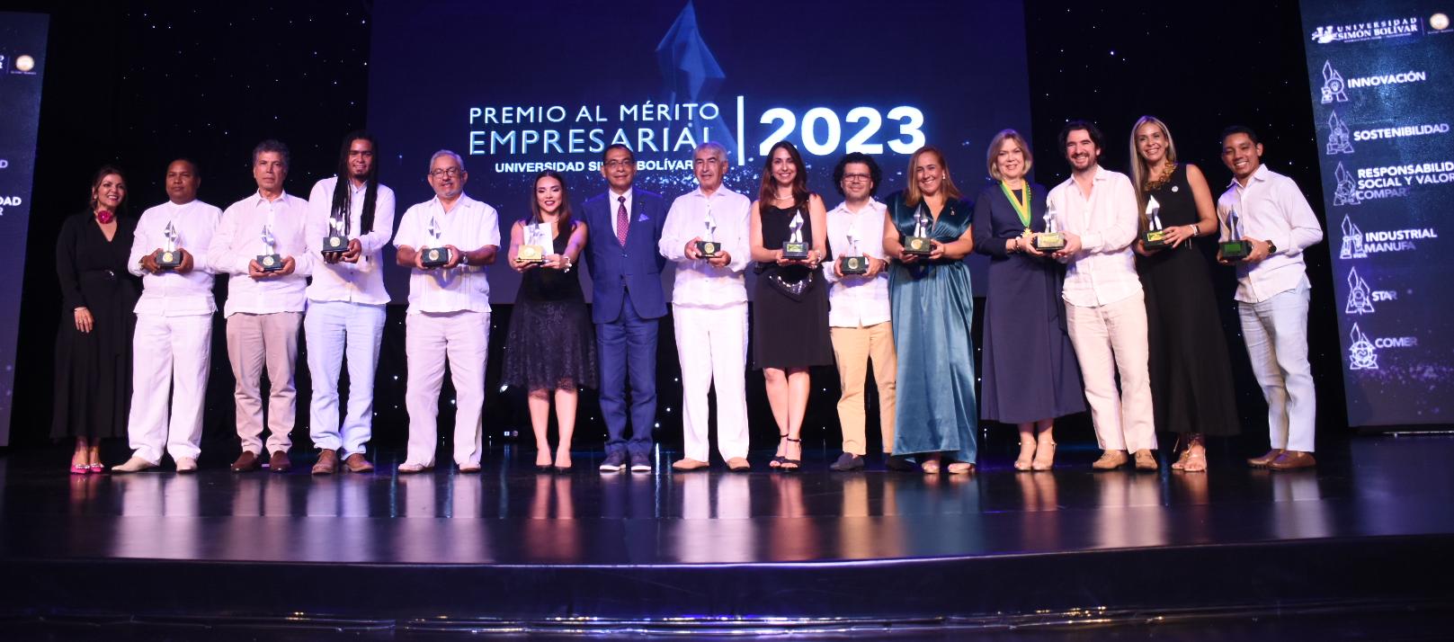 Los ganadores del Premio al Mérito Empresarial.