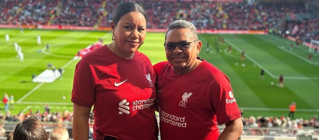 Luis Manuel Díaz junto con su esposa Cilenis Marulanda en Inglaterra.