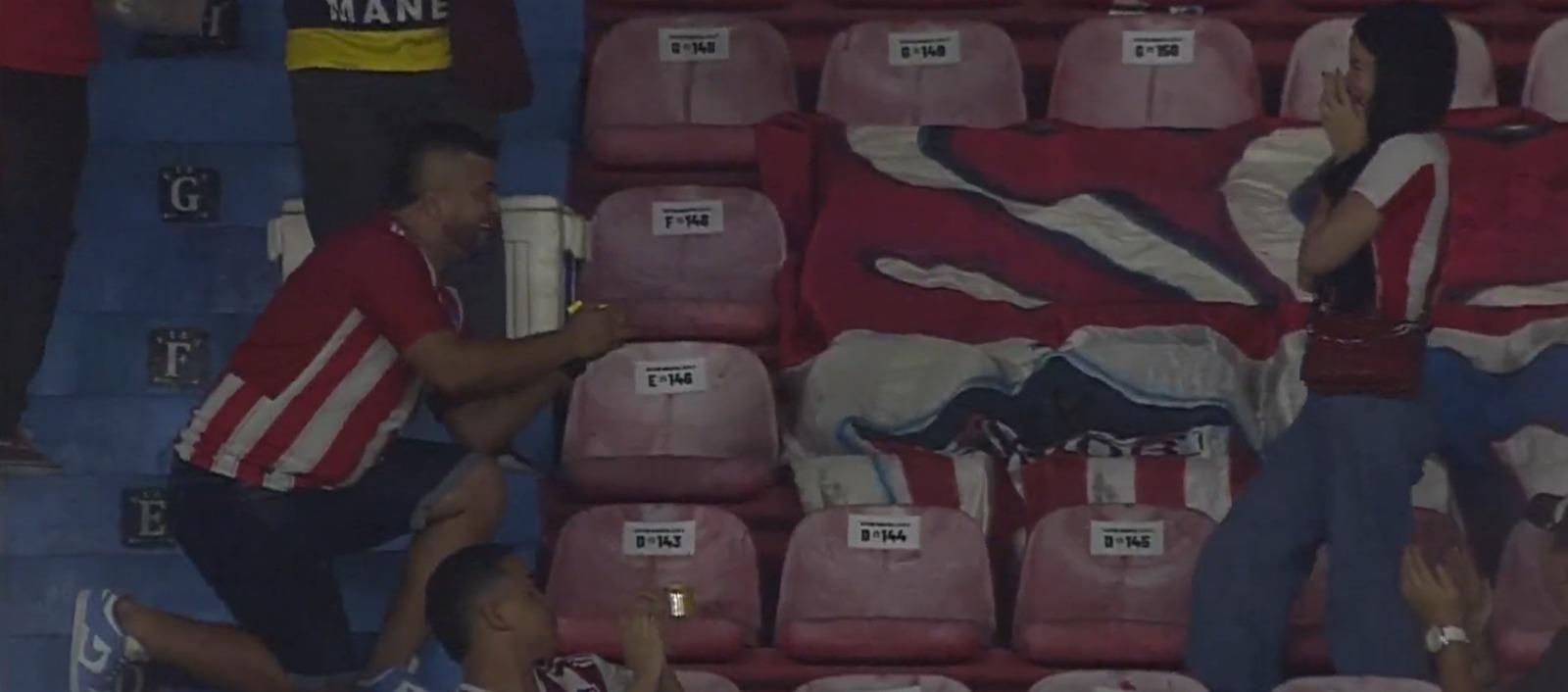 Momento del pedido de matrimonio.