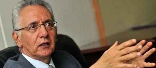 Guillermo Alfonso Jaramillo, Ministro de Salud.