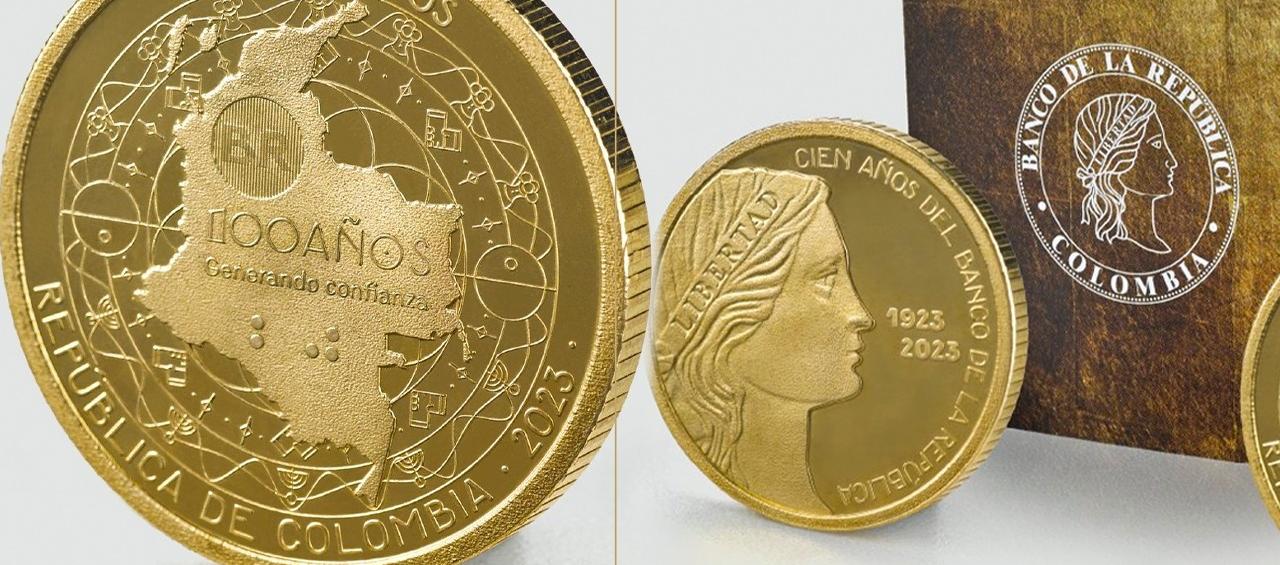 La moneda conmemorativa.