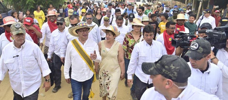 El Presidente Gustavo Petro en La Guajira tras la declaratoria de la emergencia económica que luego tumbó la Corte.
