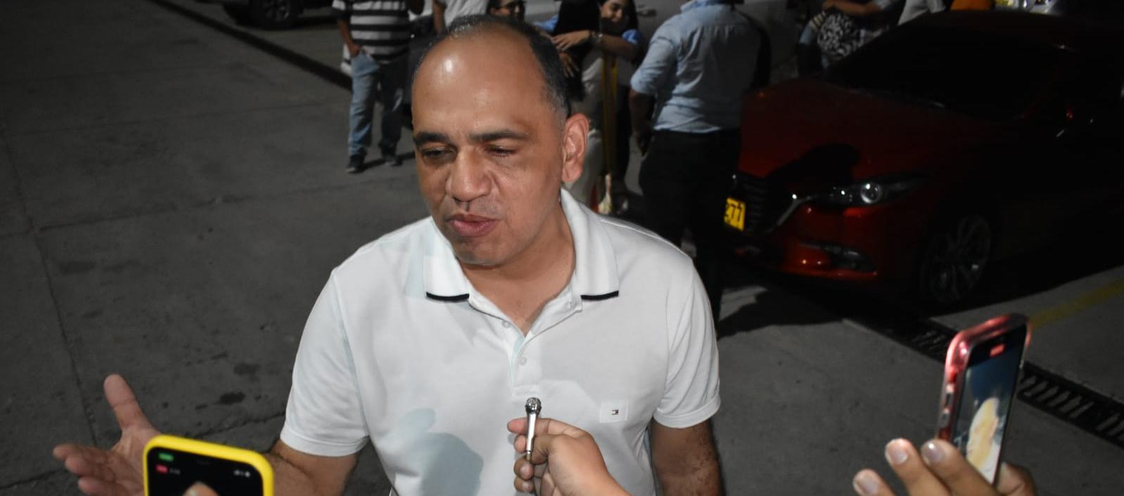 El candidato Carlos Pinedo.