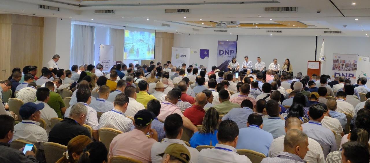 Primera reunión entre Planeación Nacional y varios alcaldes electos del país.