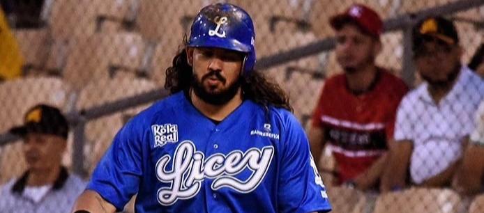 Jorge Alfaro, pelotero colombiano de Tigres del Licey. 