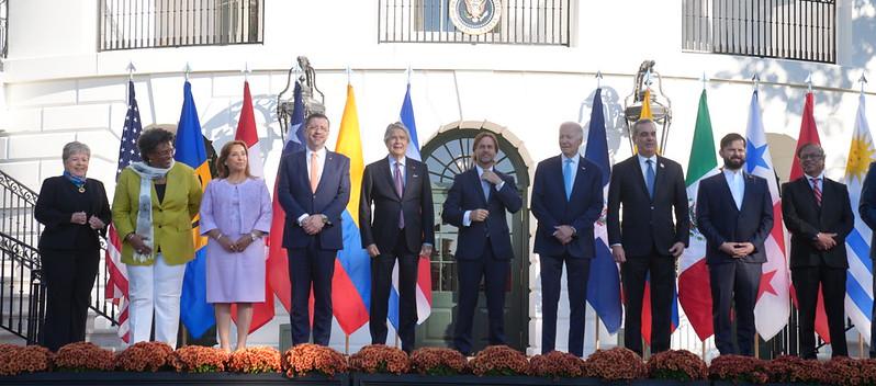 Biden con los líderes americanos que asisten a la cumbre en la Casa Blanca