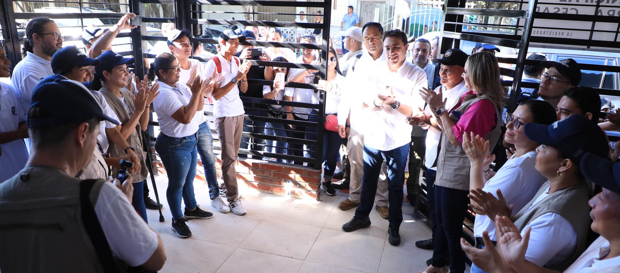 Alexander Vega Rocha, registrador nacional, en la sede de Gamarra.