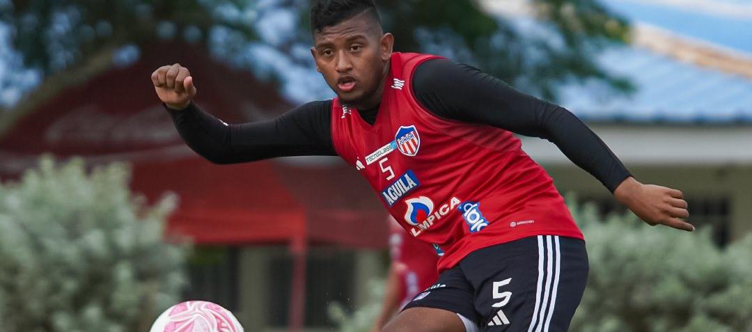 Jhon Vélez será el reemplazo del suspendido Hómer Martínez. 