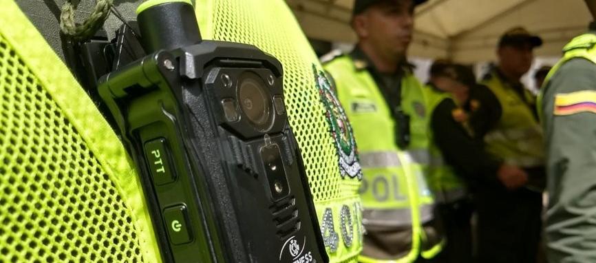 La videocámara o bodycam irá en el pecho del uniformado.