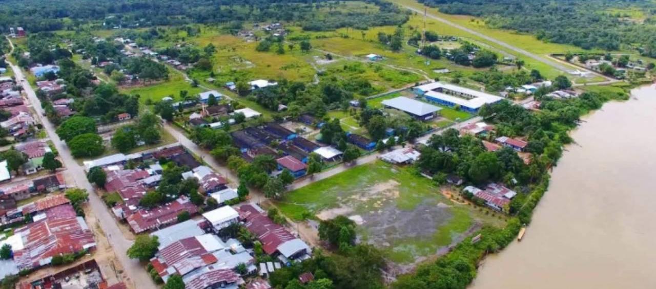 La avioneta despegó del aeropuerto de Barrancominas. 