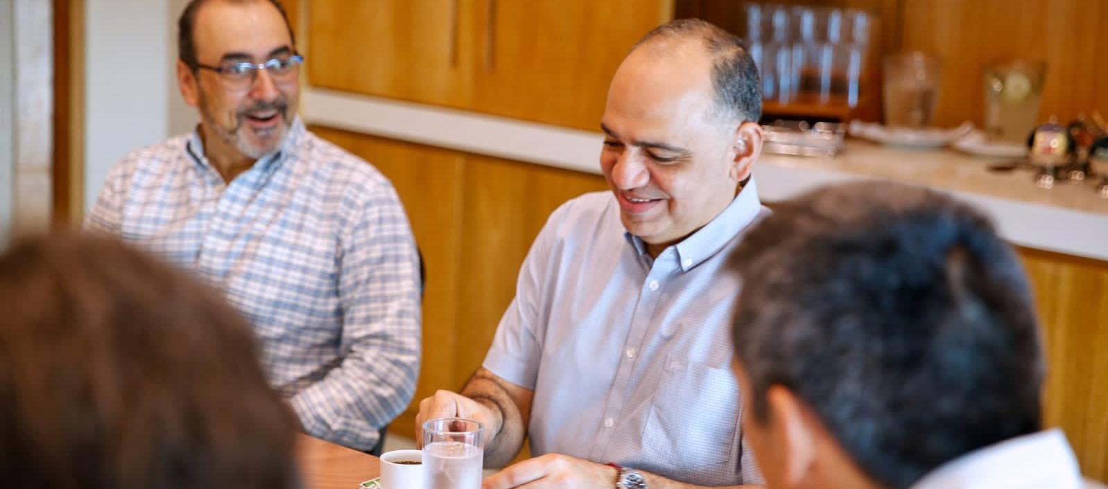 El presidente de la CAF, Sergio Diaz-Granados, y el alcalde electo de Santa Marta, Carlos Pinedo
