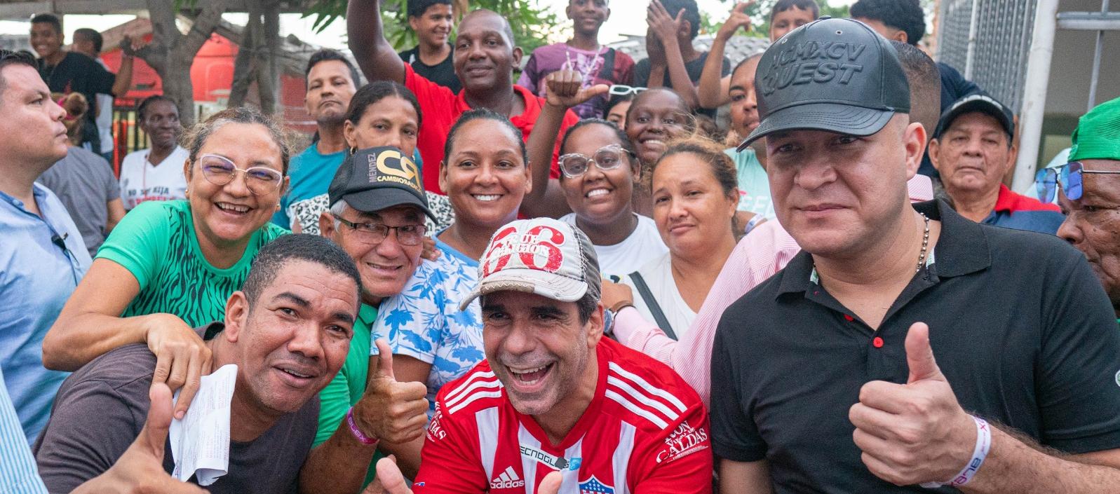 El alcalde Alex Char dice que como siempre lo hace, administrará desde las calles, no desde la oficina