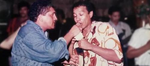 'Poncho' Zuleta y Diomedes Díaz, durante una presentación.