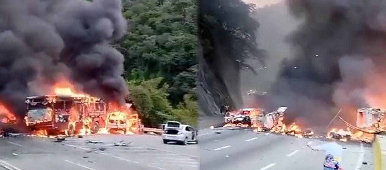 El accidente originó un incendio. 