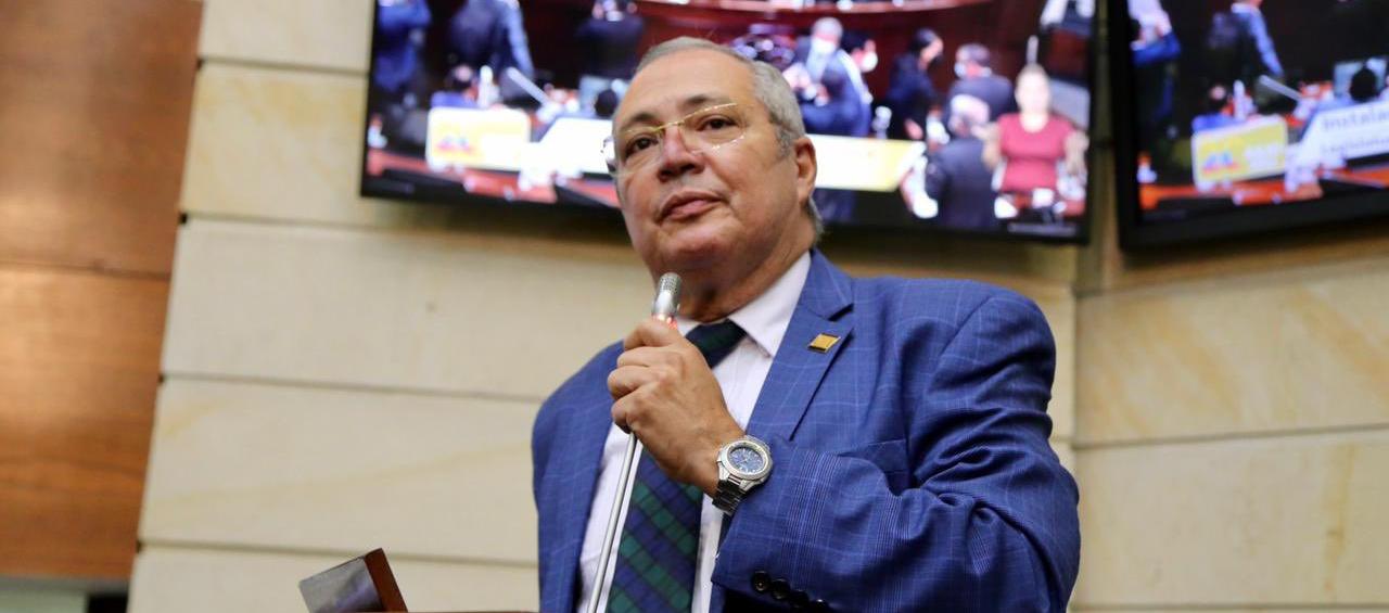 Iván Leonidas Name, presidente del Senado