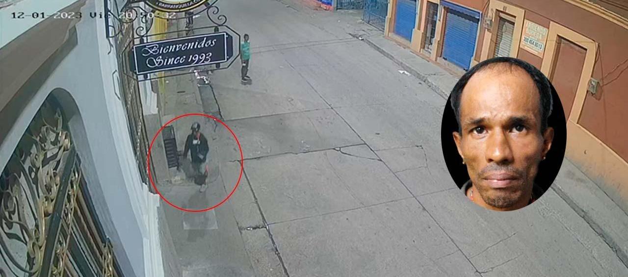 Johan De Jesús Rojas Peña y su imagen distribuyendo panfletos.